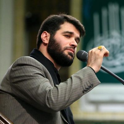 یا لیتنی اَفدیکَ یا سبطَ الأمینْ أذودُ عنکَ یا حسینْ (دانلود مداحی میثم مطیعی)