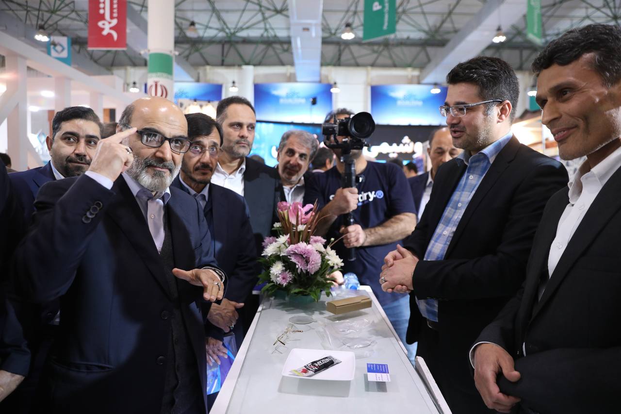 تجارت گردان | ایران، سازنده لنز عینک طبی می‌شود