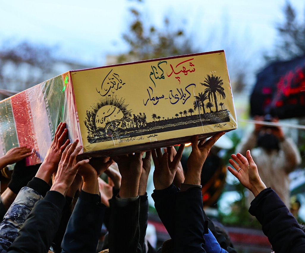  مردم تهران پیکر ۲۰۰ شهید دفاع مقدس را تشییع می‌کنند