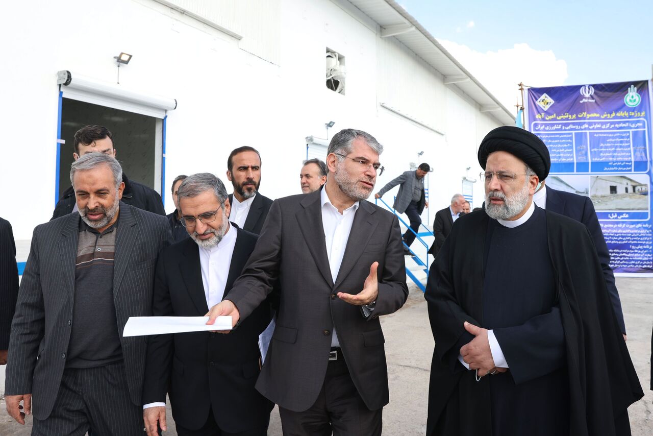  بازدید رئیس جمهور از پایانه توزیع محصولات پروتئینی و کشاورزی امین‌آباد شهر ری