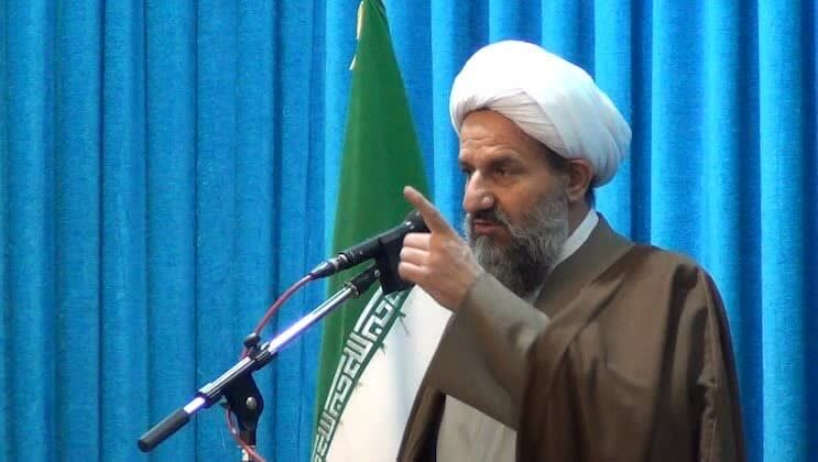  امام جمعه قرچک: محبوبیت سپاه پاسداران نزد مردم موجب وحشت دشمنان شده است