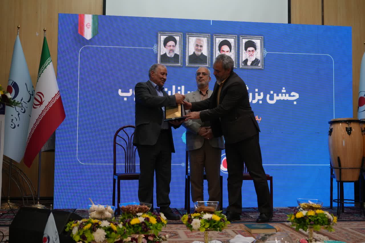 تجارت گردان | جشن بزرگ آینده سازان جنوب استان کرمان برگزار گردید
