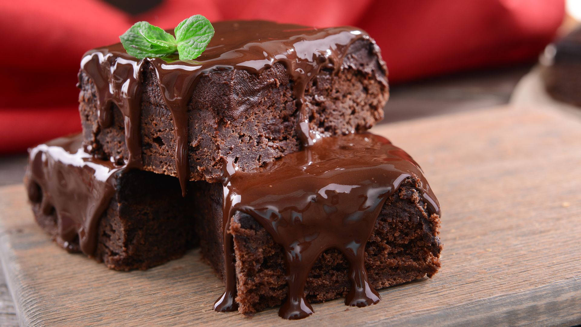 [تصویر:  brownies-with-dripping-chocolate-mfoctro...1)_o7u.jpg]
