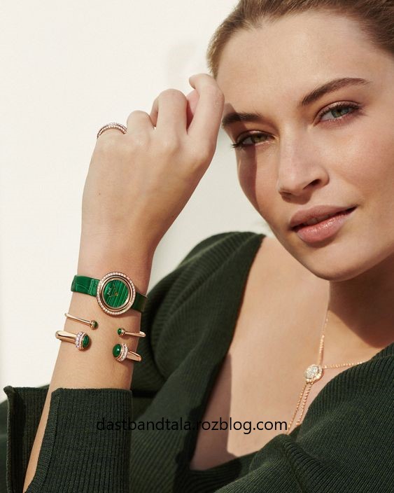 ست دستبند سبز با لباس سبز