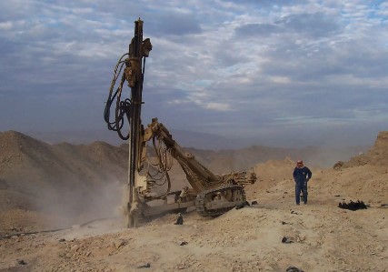 مرکز تحقیقات مواد معدنی یزد تمدید کرد؛ ثبت نام دوره آموزشی کارور دستگاه حفاری تا ۱۲ بهمن