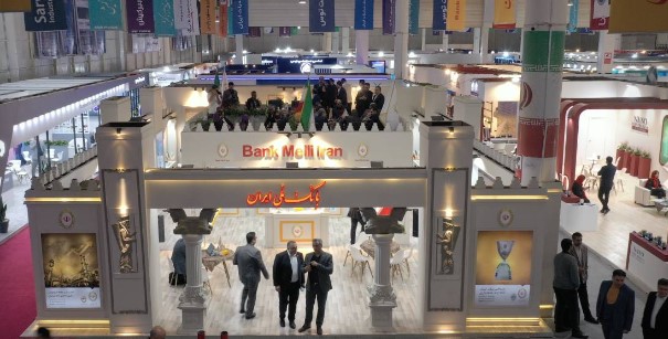 معرفی ظرفیت ها و نمایش توانمندی های بانک ملی ایران در چهارمین نمایشگاه صنعت پتروشیمی در کیش