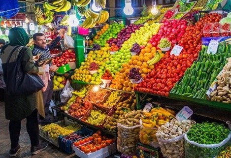 نرخ پیاز به ۱۵ هزار تومان کاهش یافت/ قیمت میوه‌های شب عید اعلام شد